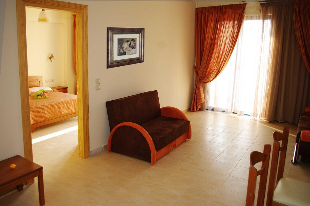 Gold Apartments Platanes  Exterior photo
